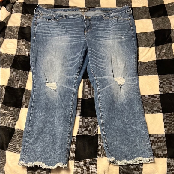 torrid Denim - Torrid #Feelthefit Crop Boyfriend Vintage Stretch Blue Distressed Jeans size 22